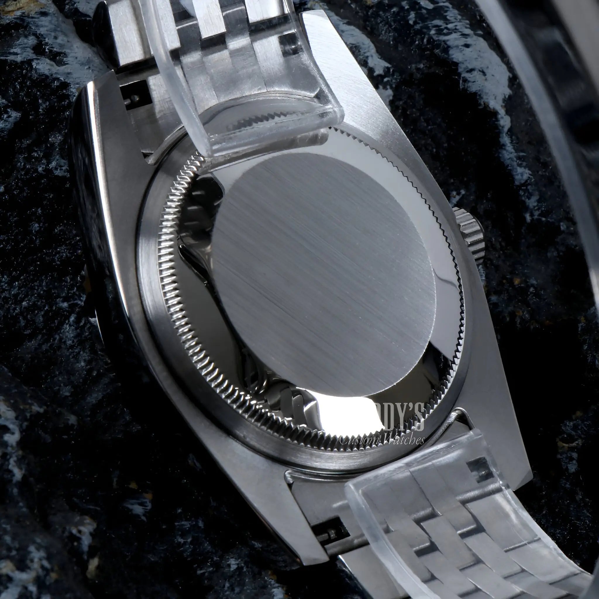 Seikojust | Classic Black