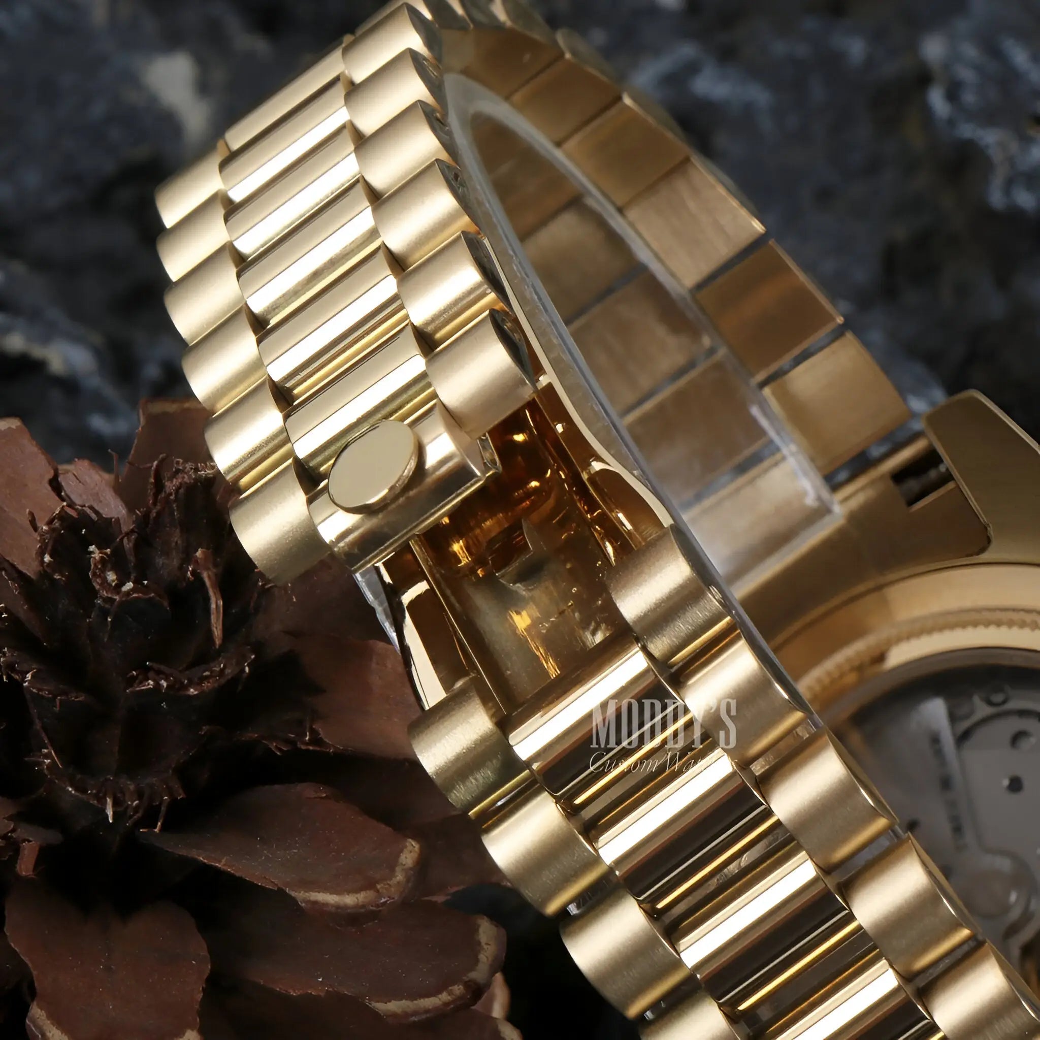 Seikojust | Daydate Yellow Gold - White Arabic