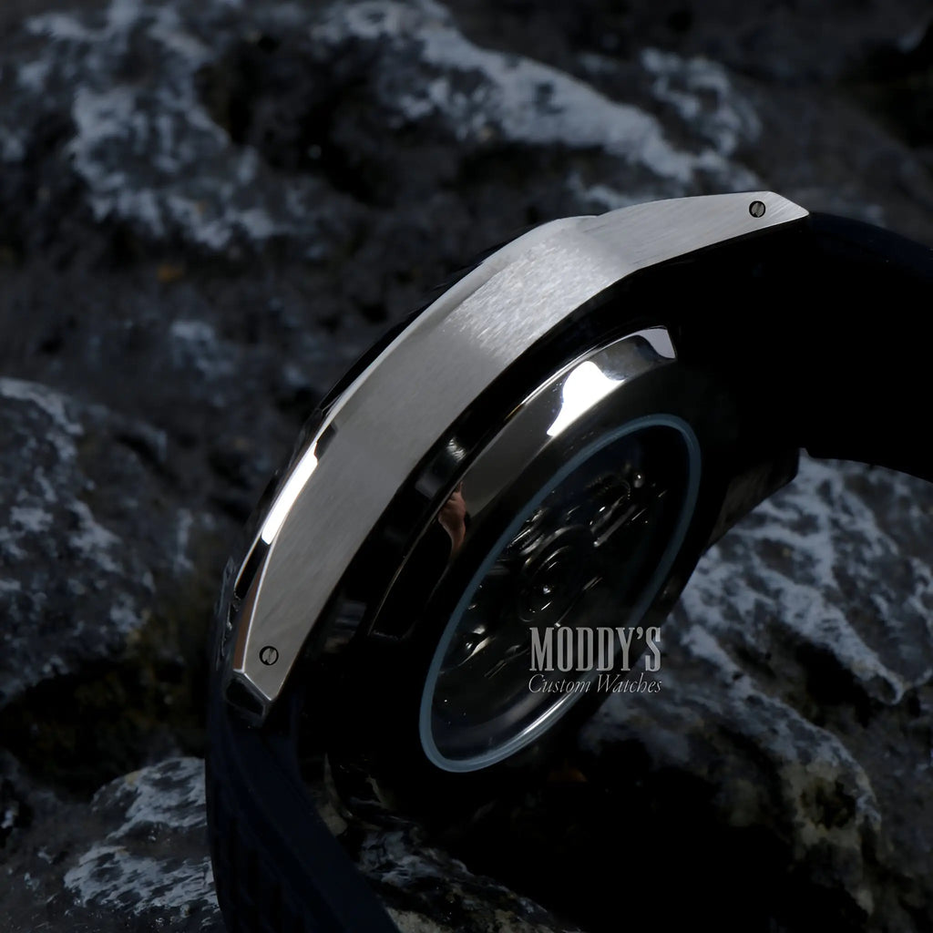 Paneiko | Black Rubber