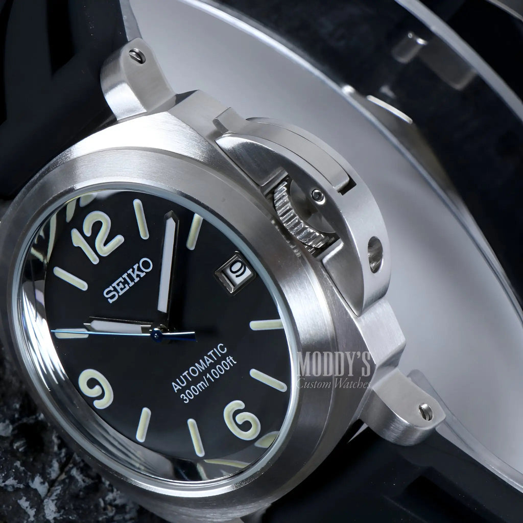 Paneiko | Black Rubber