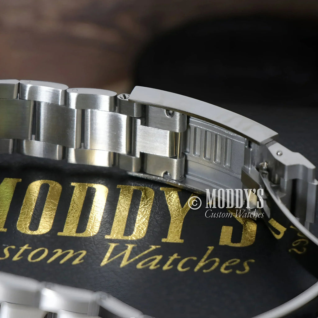 Seitona | Black - White